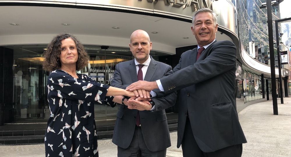 49568AB7-F462-476C-879D-DAA5D72C4352