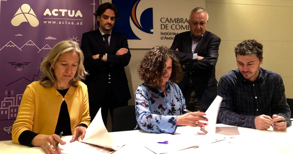 Signatura acord Actua Cambra